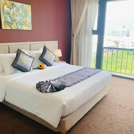 Hera Luxury Hotel Ho Chi Minh City Exterior photo