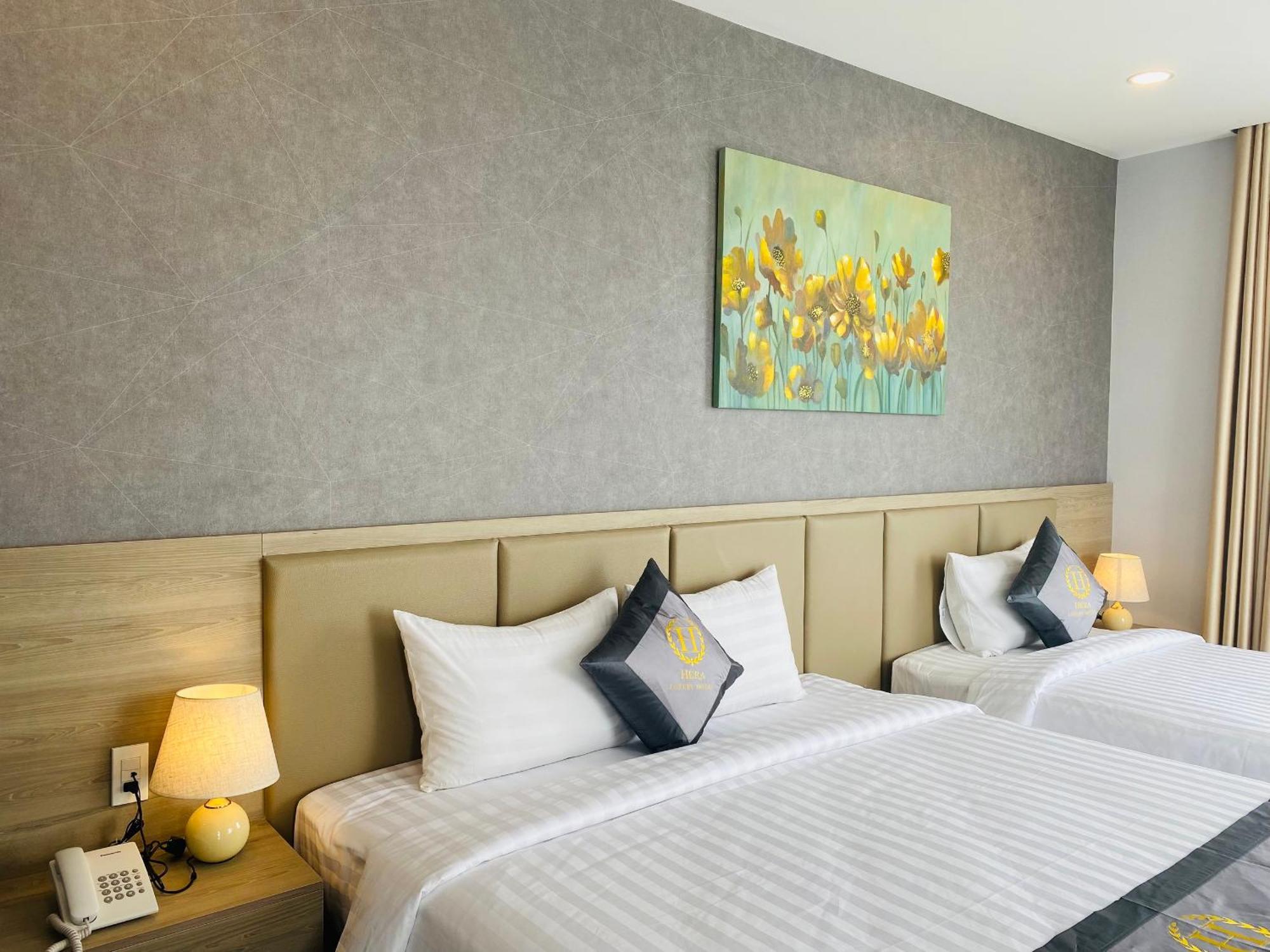 Hera Luxury Hotel Ho Chi Minh City Exterior photo