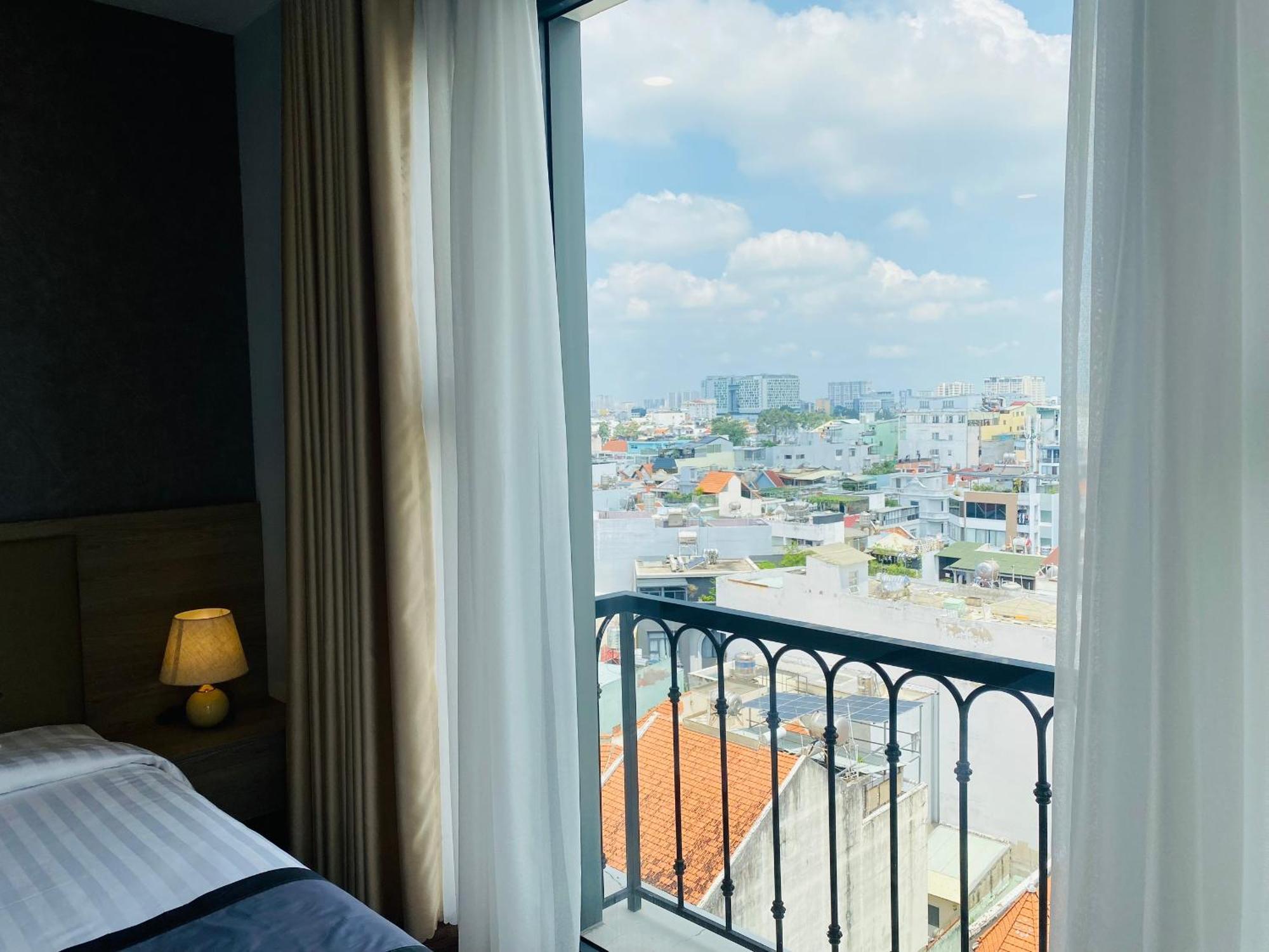 Hera Luxury Hotel Ho Chi Minh City Exterior photo