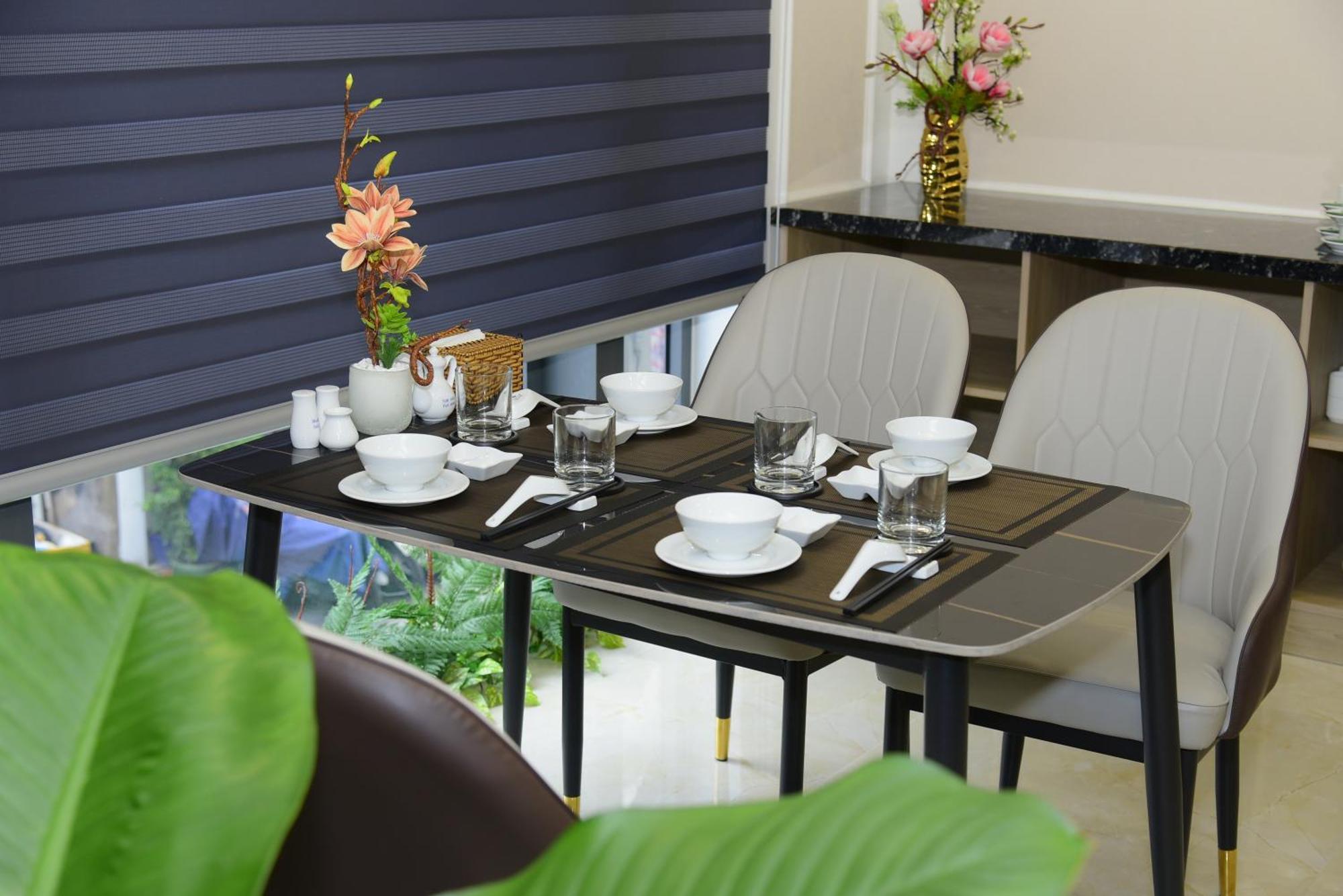 Hera Luxury Hotel Ho Chi Minh City Exterior photo