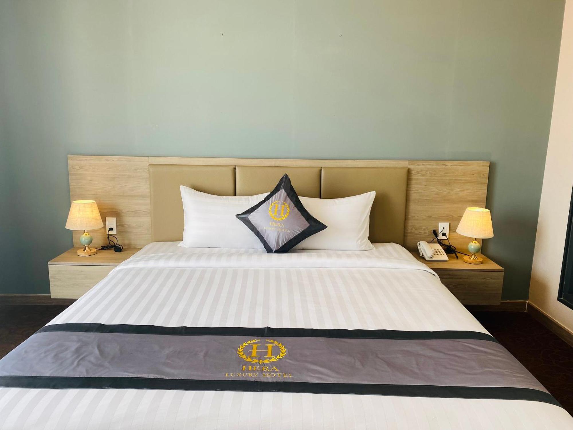 Hera Luxury Hotel Ho Chi Minh City Exterior photo