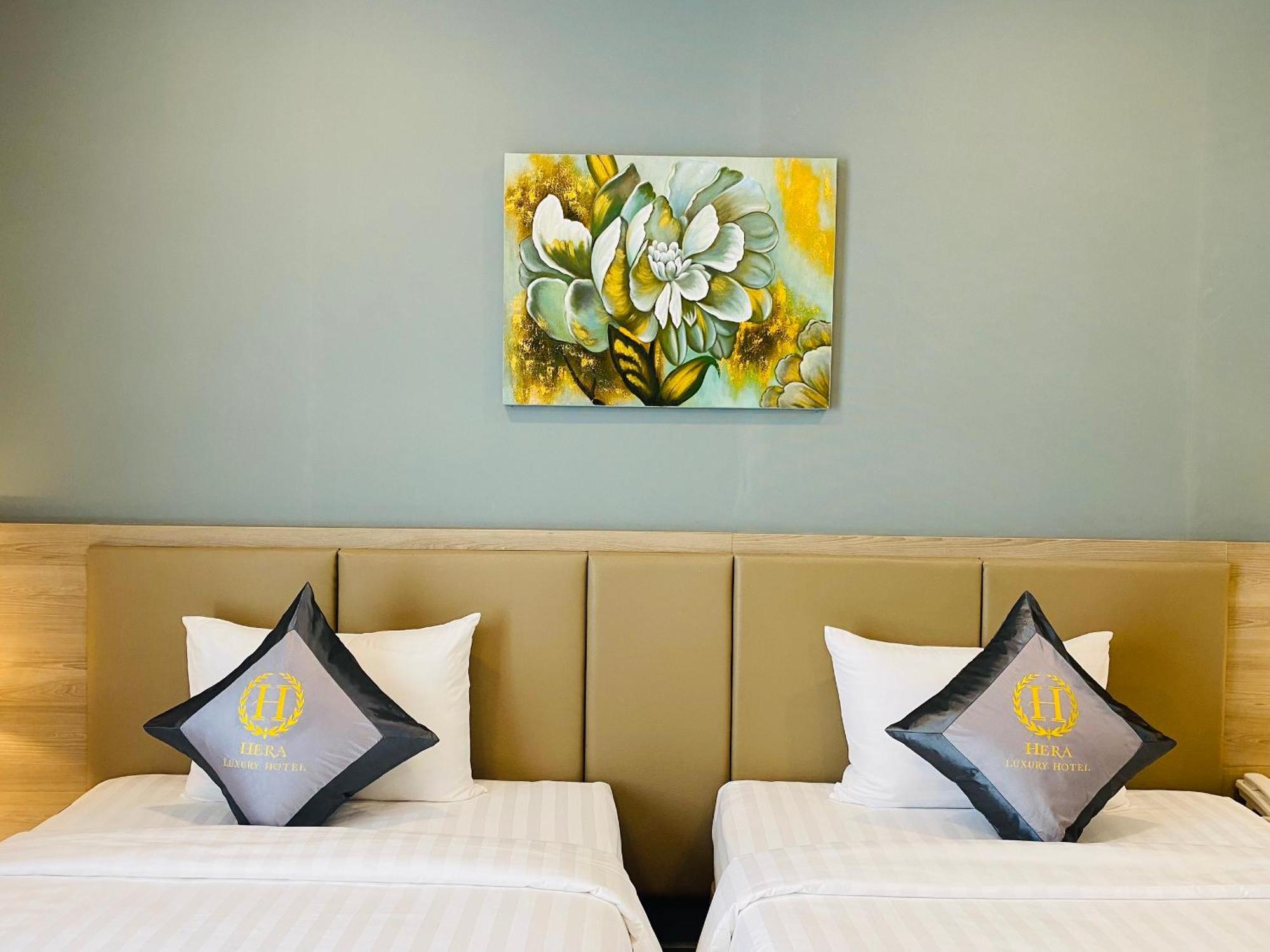 Hera Luxury Hotel Ho Chi Minh City Exterior photo